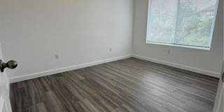 715 N WOODLAWN Avenue Gallery 5