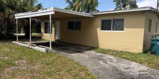 Updated 3/2 house in Broward Estates! Gallery 1
