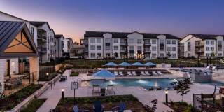 Caroline Georgetown Gallery 1