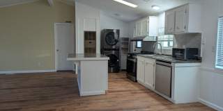 3 Bedroom/2 bath Home Available Now!! Rent $1700/ Security Deposit $1700 Gallery 9