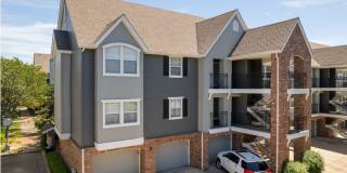 Beautiful 1 bed 1 bath with 1 car garage! Gallery 47