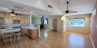 Charming 3-Bedroom Home with Casita Space Near UNM Gallery 1