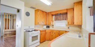 Charming Farmhouse Retreat in Northwest Bakersfield! Gallery 10