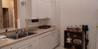 Executive 2 bedroom/ 2 bath condo Gallery 10