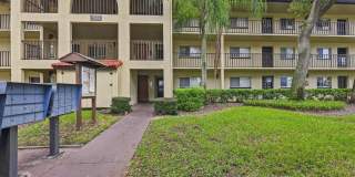 Spacious 2BR/2BA Clearwater Condo with Split Floor Plan Gallery 1