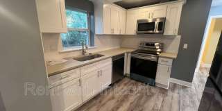 2062 Hollywood Drive Gallery 7