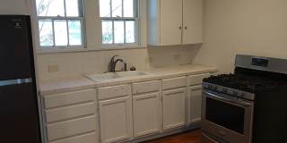 Cute duplex on large plot of land close to downtown Gallery 7