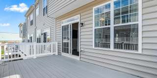 7308 WOOD POND Circle Gallery 23