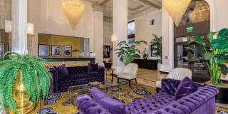 Broadway Palace Gallery 29