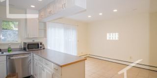 Near BU!  Massive Single Family Home over 3000 sq ft and laundry in unit! Gallery 4