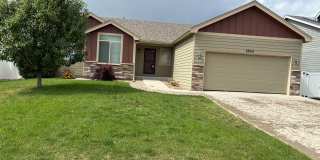 Beautiful 3 bedroom, 2 Bath Ranch with Attached 2 Car Garage and Fenced In Yard-The Meadows in Wellington, CO Gallery 1