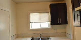 ☀️Newly Remodeled 2 Bed / 1 Bath Apartment Unit  – Great Layout Gallery 5