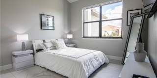 1833 SW 11th Terrace Gallery 16
