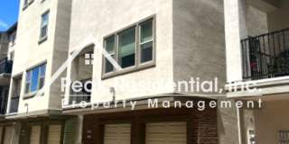 Beautifully Updated 1bd/1ba Land Park Area Condo with 1 Car Garage! Gallery 1