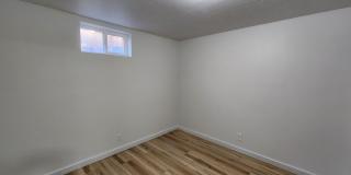 Sandy 4 bd 3 bath Single Family Stunner! Gallery 19