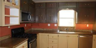 311 W 8th Street Gallery 6