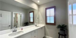 86 Meander Gallery 25