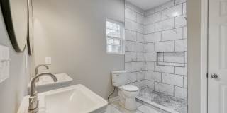 Room in 4 Bedroom Home at Athens Ave Gallery 23