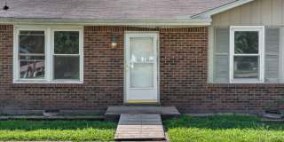 3 Bedroom Pet Friendly Home For Rent Near Post! Gallery 1