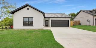 409 N Dallas Street Gallery 1