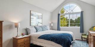 Charming 4BR Townhome in Thornton Gallery 4