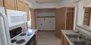 Four Bedroom, Three Bathroom Duplex with Attached Garage Gallery 9