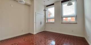 510 S College Street Gallery 18