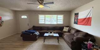 4212 40th Street Gallery 3