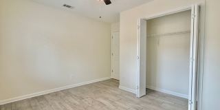 AVAILABLE NOW! (Pet Friendly) Gallery 26