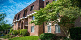 Oakton Park Apartments Gallery 16