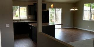3 Bedroom Home for Rent in South Redding CA | RV Parking, Garage, Fenced Yard Gallery 4