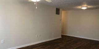 Southern Edge Condo - Close to Campus Gallery 13