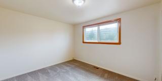Application pending- Location, Location! - Four Bedroom house located minutes from Des Moines Waterfront Gallery 21