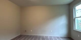 Spacious 4 Bedroom 1 Bathroom Single Family Home (Perry South) Gallery 18