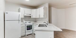 Stylish Condo Near the Strip  Convention Center! Gallery 1