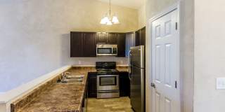 2 Bedroom, 2 Bathroom duplex with garage Gallery 35