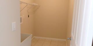 NW Spacious 3/2/2 on Saltwater Canal-Fish off the Dock! Gallery 14