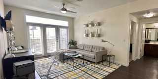 1800 Broadway Gallery 25