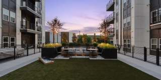 900 Willow Gallery 47