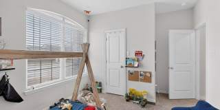 423 Pepperbark Avenue Gallery 35