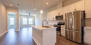Stylish 2 bedroom, 2 bathroom Condo in East Austin. Must See Oportunity! Gallery 1
