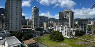 Large 2/2 Waikiki Condo with Parking, Lanai, A/C & W/D in unit! Gallery 3