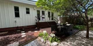 Gorgeous updated furnished cottage! Gorgeous updated furnished cottage! Gallery 22