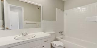 "The Grove" One & Two Bedroom Apartments Gallery 4