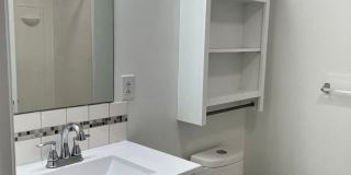 Mill Creek 4bd/2bth w/ Two Car Parking and Yard Gallery 16