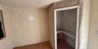 Fully Renovated 3 Bed 2.5 Bath Townhome w/ 1 Car Garage & Yard! Gallery 45