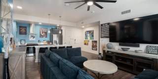 3131 N CENTRAL Avenue Gallery 7