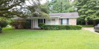4/2 fenced back yard Gallery 1
