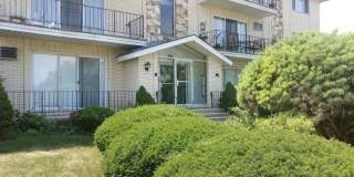 5825 W 103rd Street unit: 3Se Gallery 1