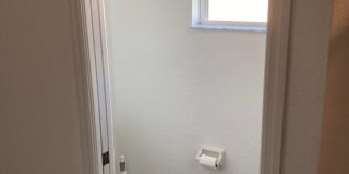 Short term FULLY FURNISHED vacation rental ,3/2 Pool Home on canal Gallery 15